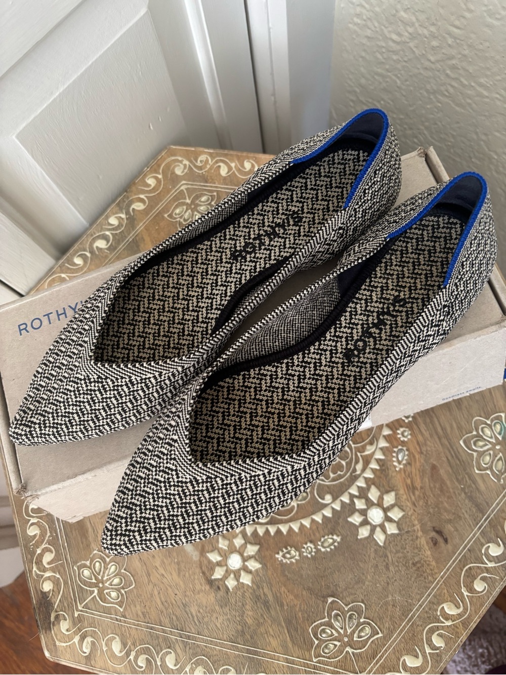 Rothy's The Point Black & White Woven Pointed-Toe Flats Size 8 Like New